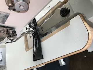 PFAFF 335 Typical TW335 o. ähnlich Anschiebetisch für Freiarmindustrie- Nähmaschine